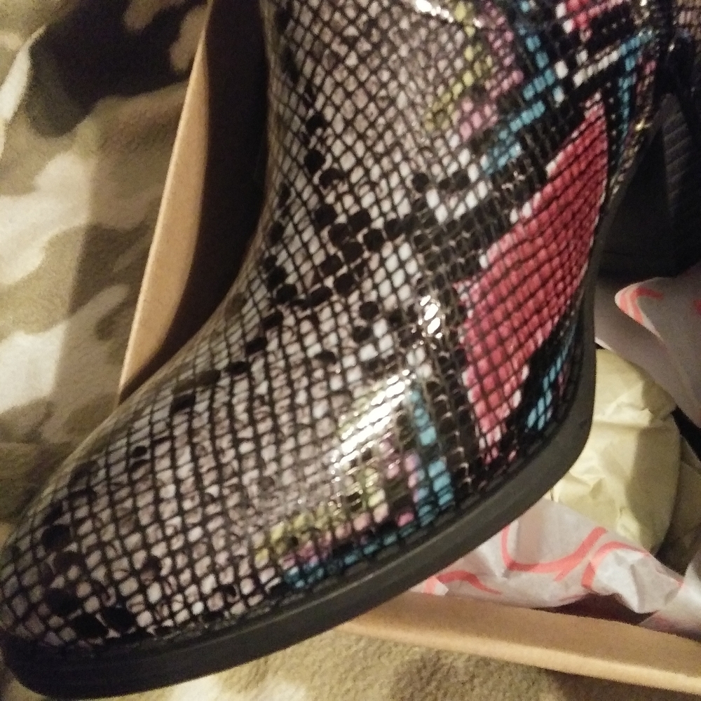 Booties - Picture 4 of 6